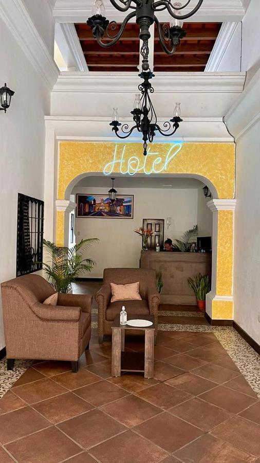 Hotel Posada El Arcangel Antigua Exteriör bild