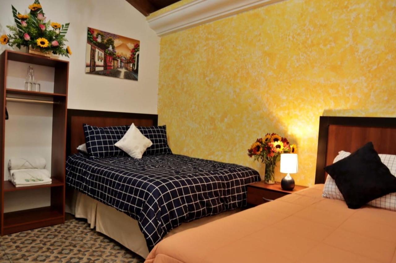 Hotel Posada El Arcangel Antigua Exteriör bild