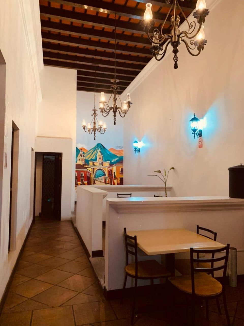 Hotel Posada El Arcangel Antigua Exteriör bild